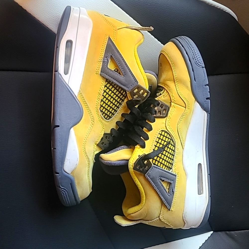 Lightning Jordan Force